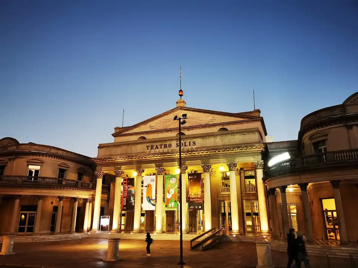 uruguay-attraction-teatro-solis