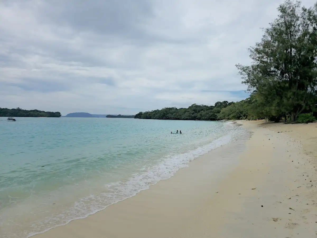 vanuatu-beach-port-olry-beach