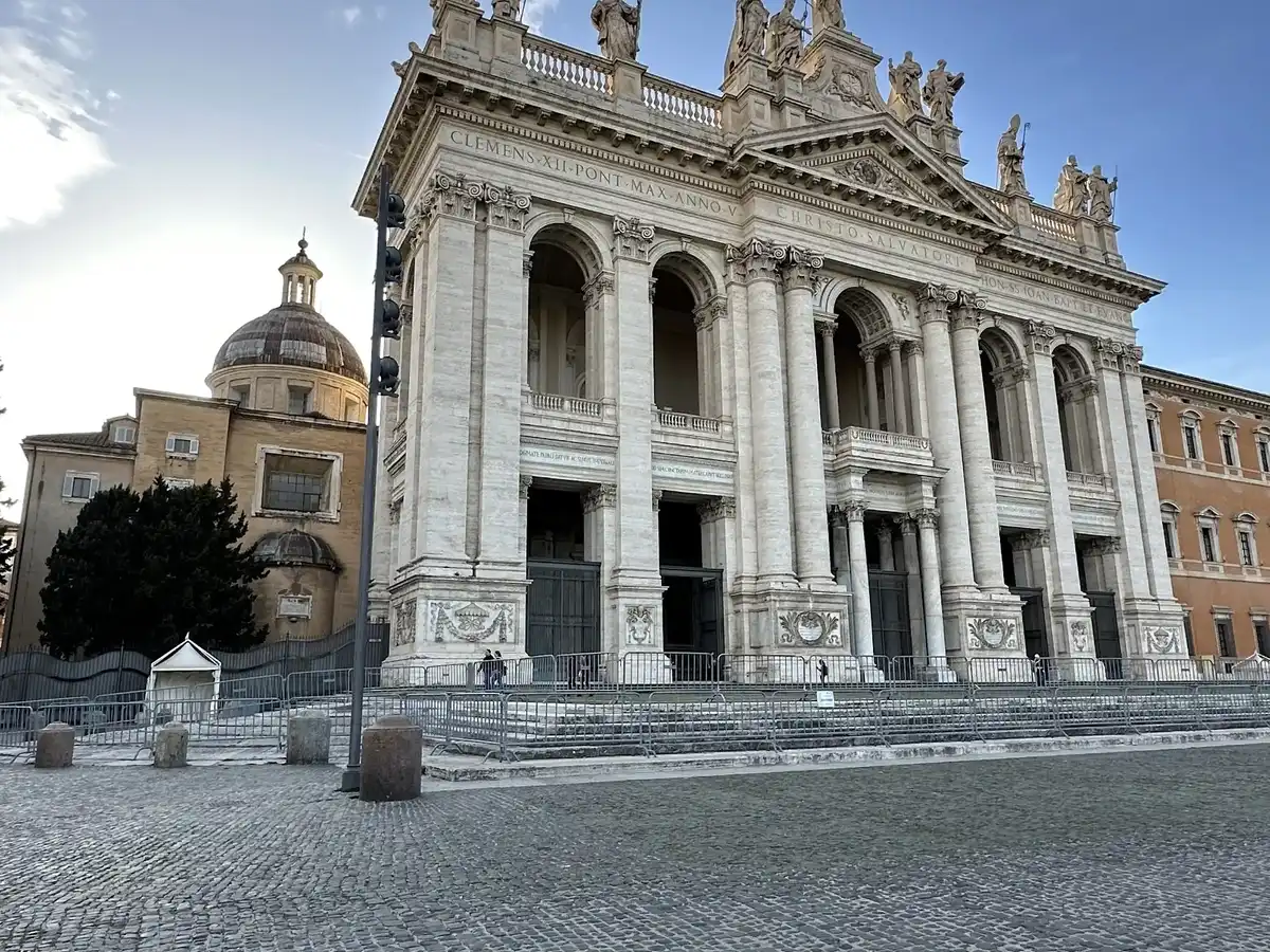 vatican-city-state-unique-site-st-john-lateran