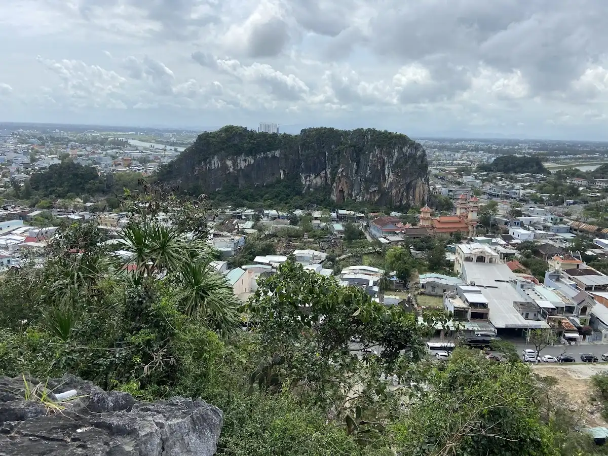 vietnam-hike-marble-mountains-hike