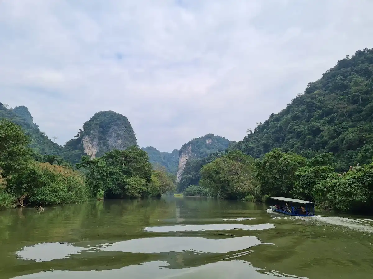 vietnam-national-park-ba-be-national-park