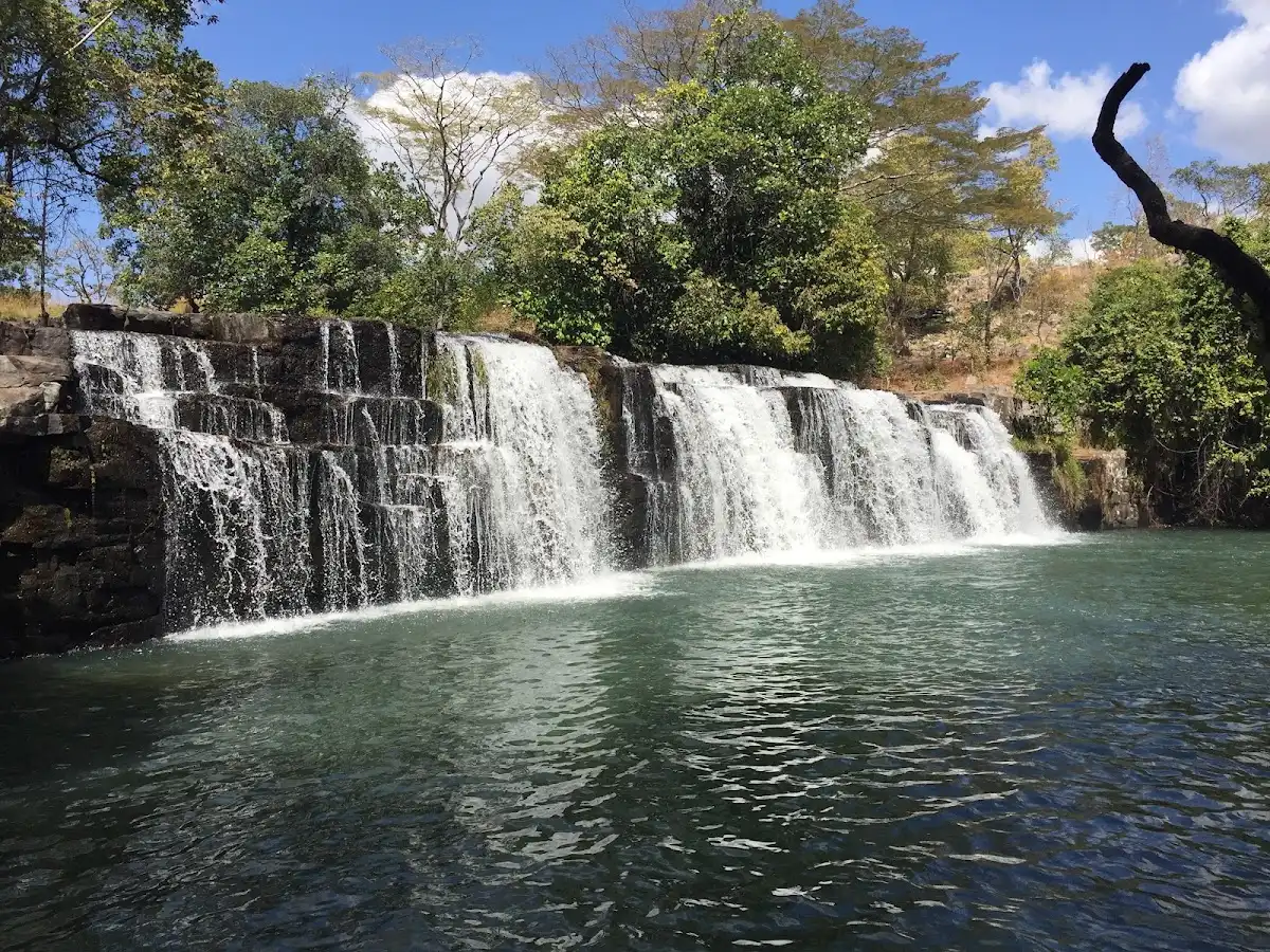 zambia-unique-site-mumbuluma-falls
