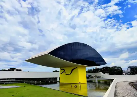 Oscar Niemeyer Museum (Museu Oscar Niemeyer