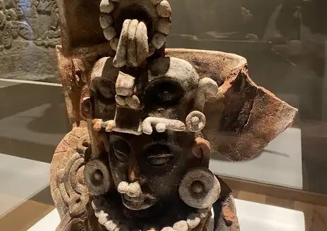 Museo Miraflores (Mayan & Archaeological Museum
