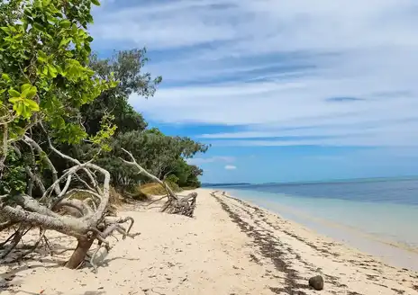 Poé Beach