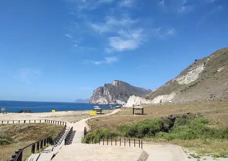 Al Mughsail Beach
