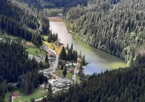 Lacul Roșu