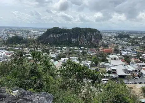 Marble Mountains Hike